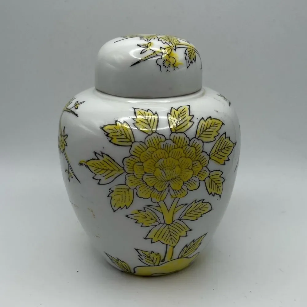 Vintage yellow white floral ginger jar